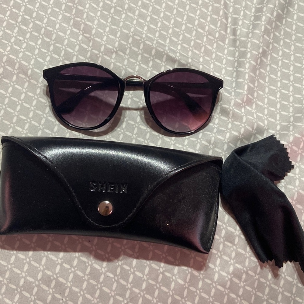 NEVER worn Black SHEIN sunglasses